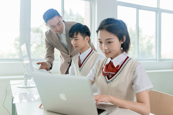 學電腦在哪里報名？計算機培訓與入門全過程科普